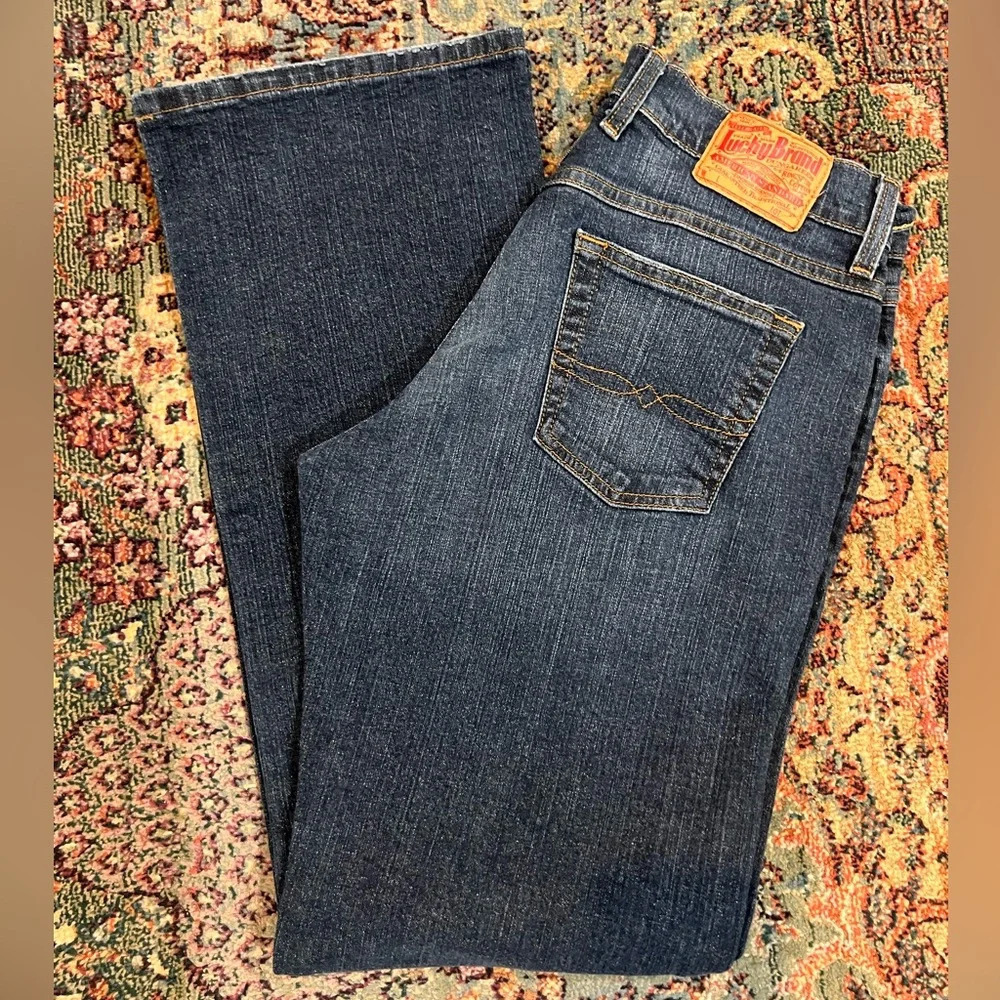FINAL PRICE Ladies Lucky Brand Classic Fir Regular Length Jeans